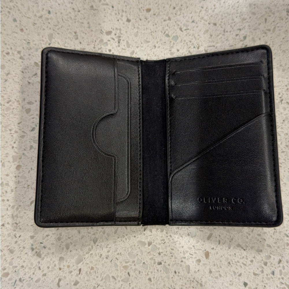 Oliver Co Compact Wallet